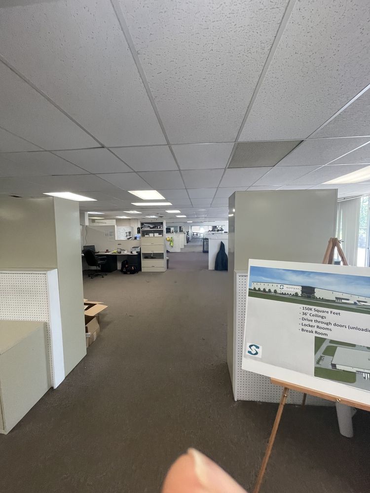 Stoller Building: 909-929 N. Coliseum Boulevard, Fort Wayne, IN 46805